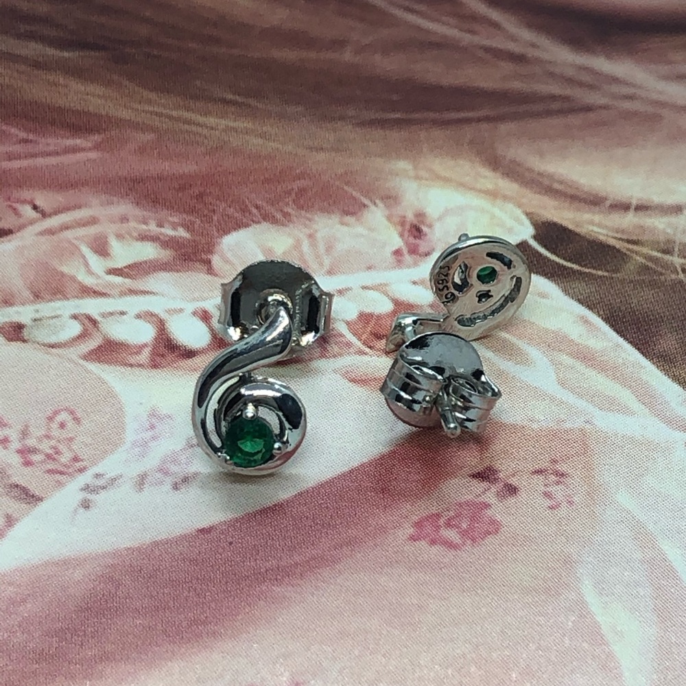 Sterling Silver 925 Stud Earrings - Picture 5 of 7